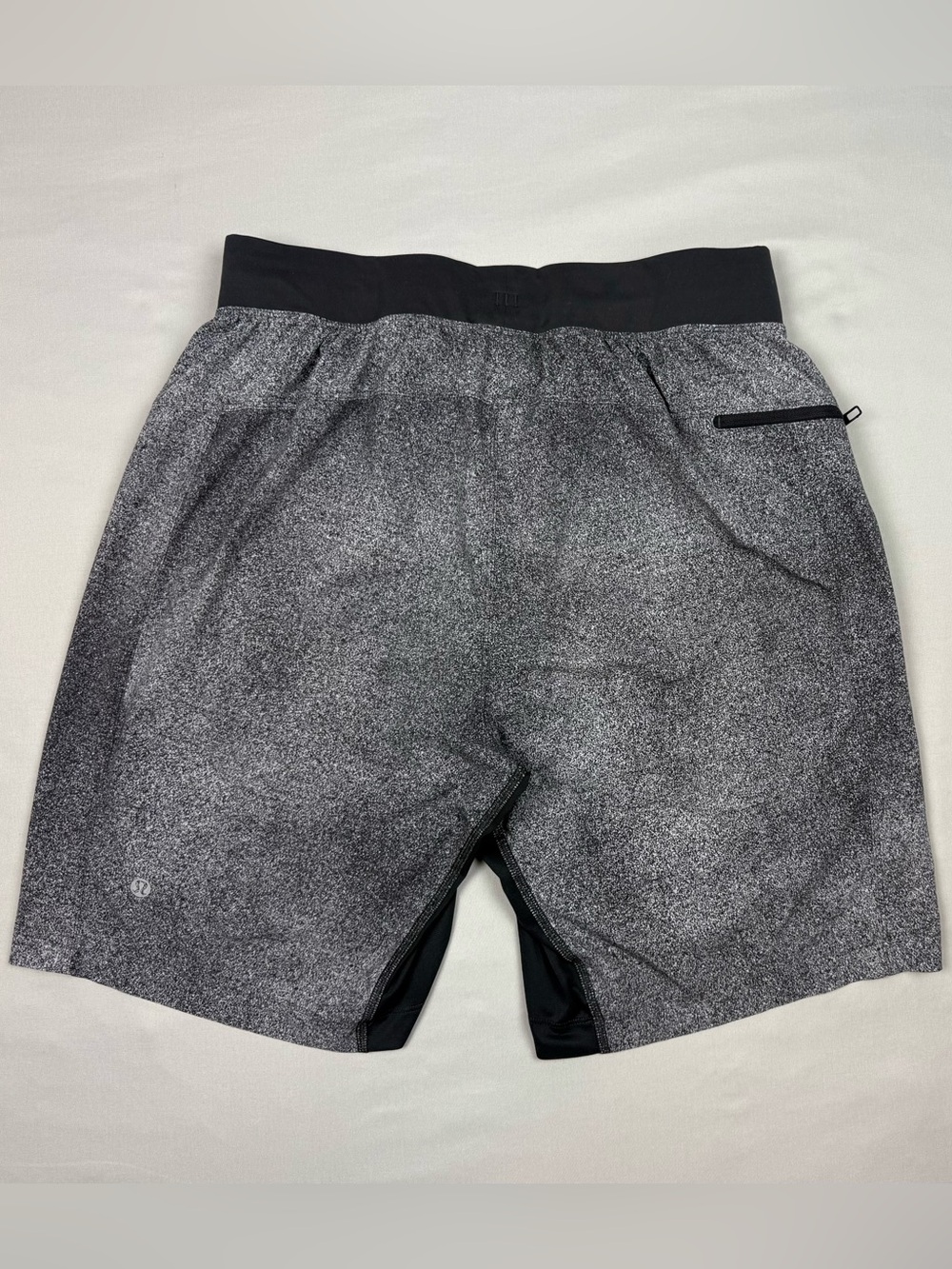 Lululemon Mens T.H.E Lined Shorts Sz Medium x 9” Inseam Dark Grey Pinweave B1 - Picture 2 of 9